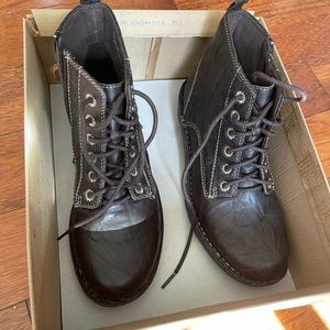 NWT Clark’s Brown Boots